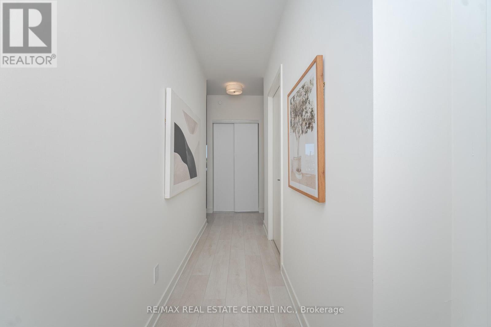 201 - 8010 Derry Road, Milton (Co Coates), Ontario  L9T 9N3 - Photo 6 - W12454172