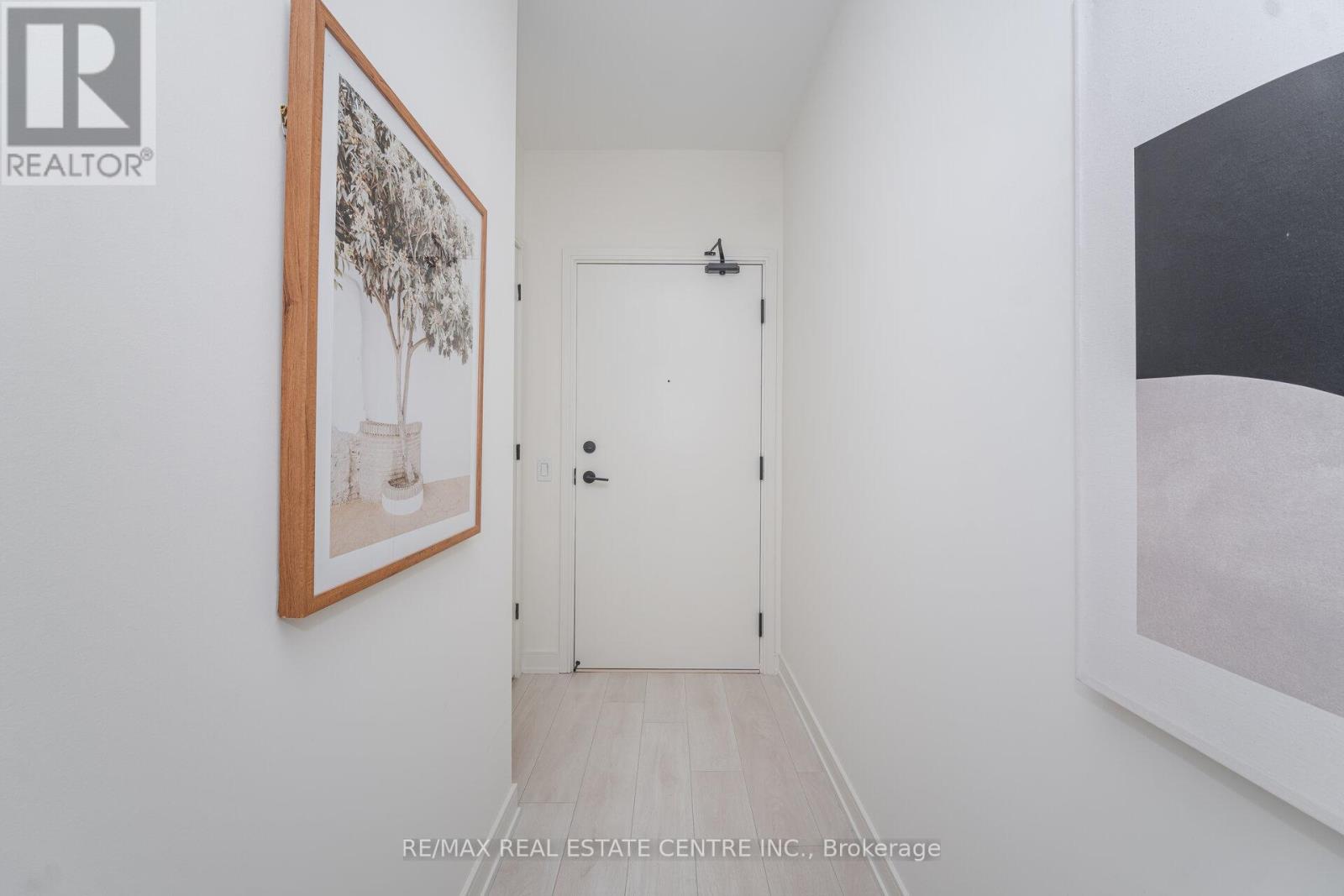 201 - 8010 Derry Road, Milton (Co Coates), Ontario  L9T 9N3 - Photo 7 - W12454172