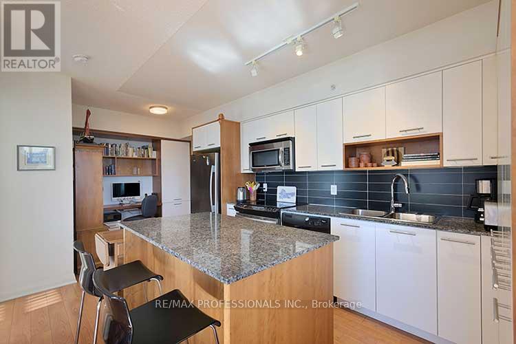 1202 - 1 Valhalla Inn Road, Toronto, Ontario  M9B 1S9 - Photo 15 - W12454184