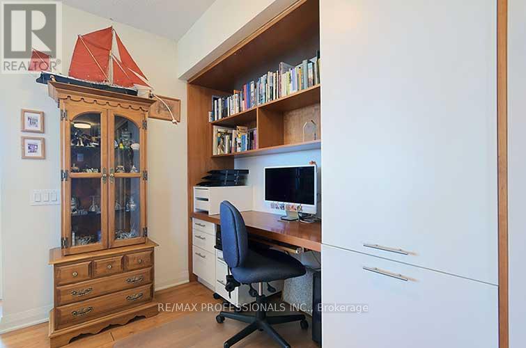 1202 - 1 Valhalla Inn Road, Toronto, Ontario  M9B 1S9 - Photo 20 - W12454184