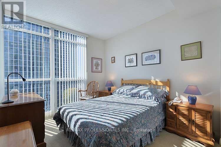 1202 - 1 Valhalla Inn Road, Toronto, Ontario  M9B 1S9 - Photo 24 - W12454184