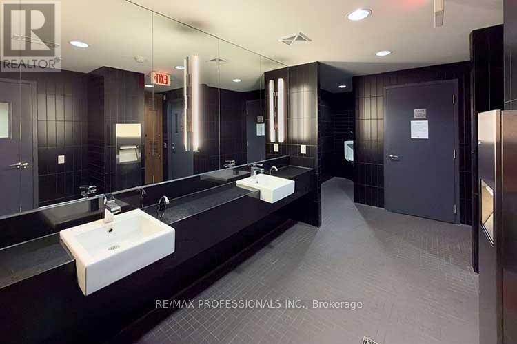 1202 - 1 Valhalla Inn Road, Toronto, Ontario  M9B 1S9 - Photo 34 - W12454184