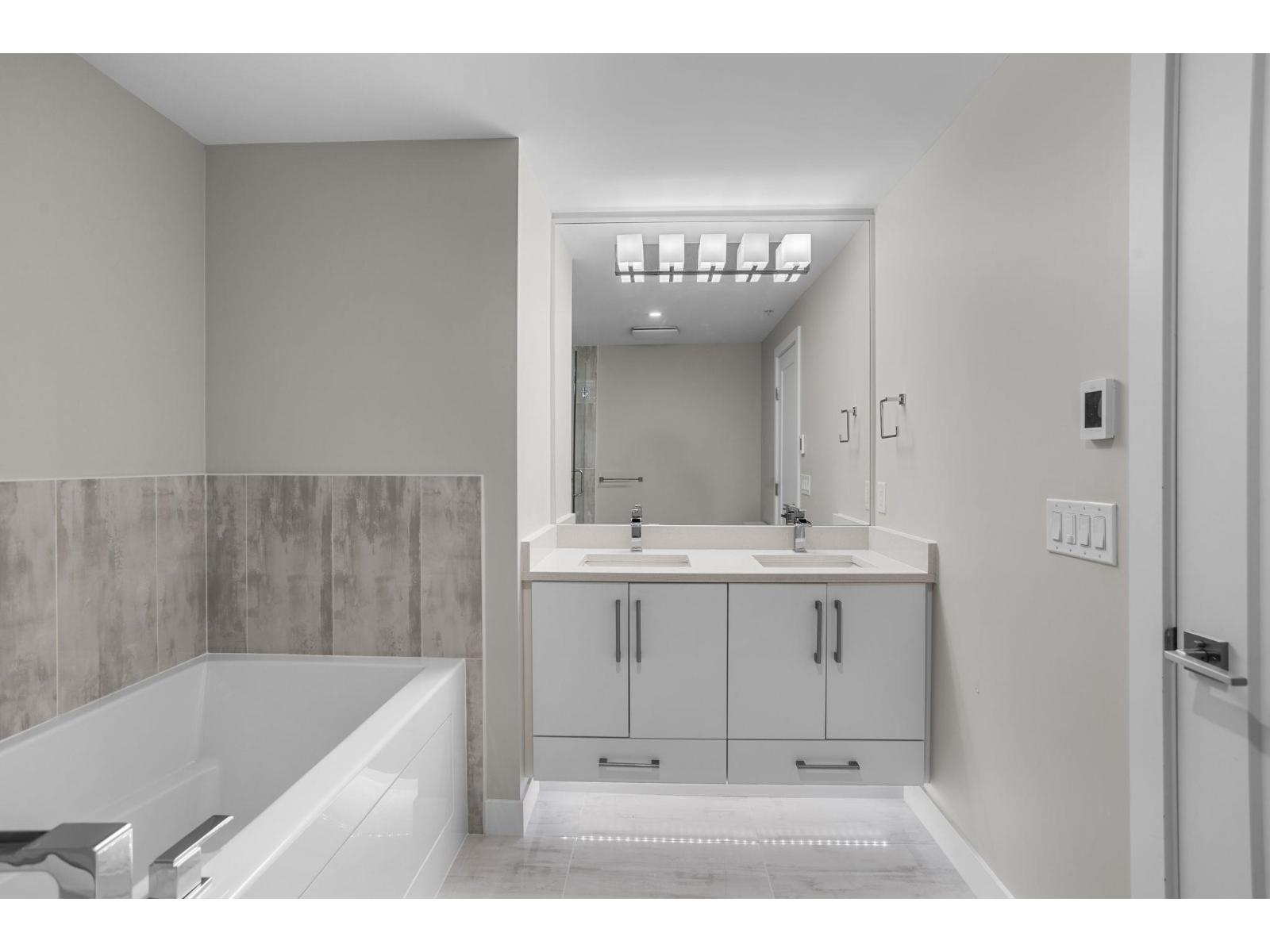 306 15436 31 Avenue, Surrey, British Columbia  V3Z 1H3 - Photo 10 - R3056262