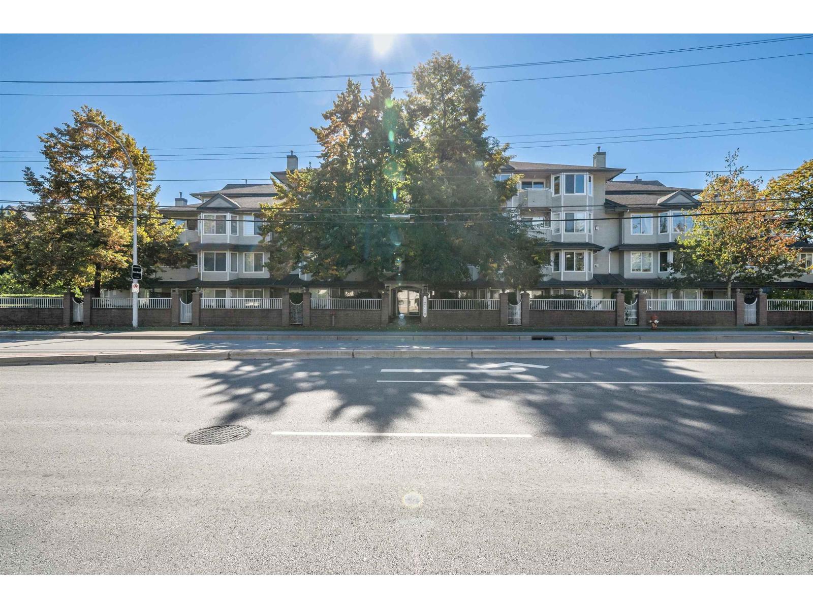 401 12110 80 Avenue, Surrey, British Columbia  V3W 0V2 - Photo 2 - R3055831