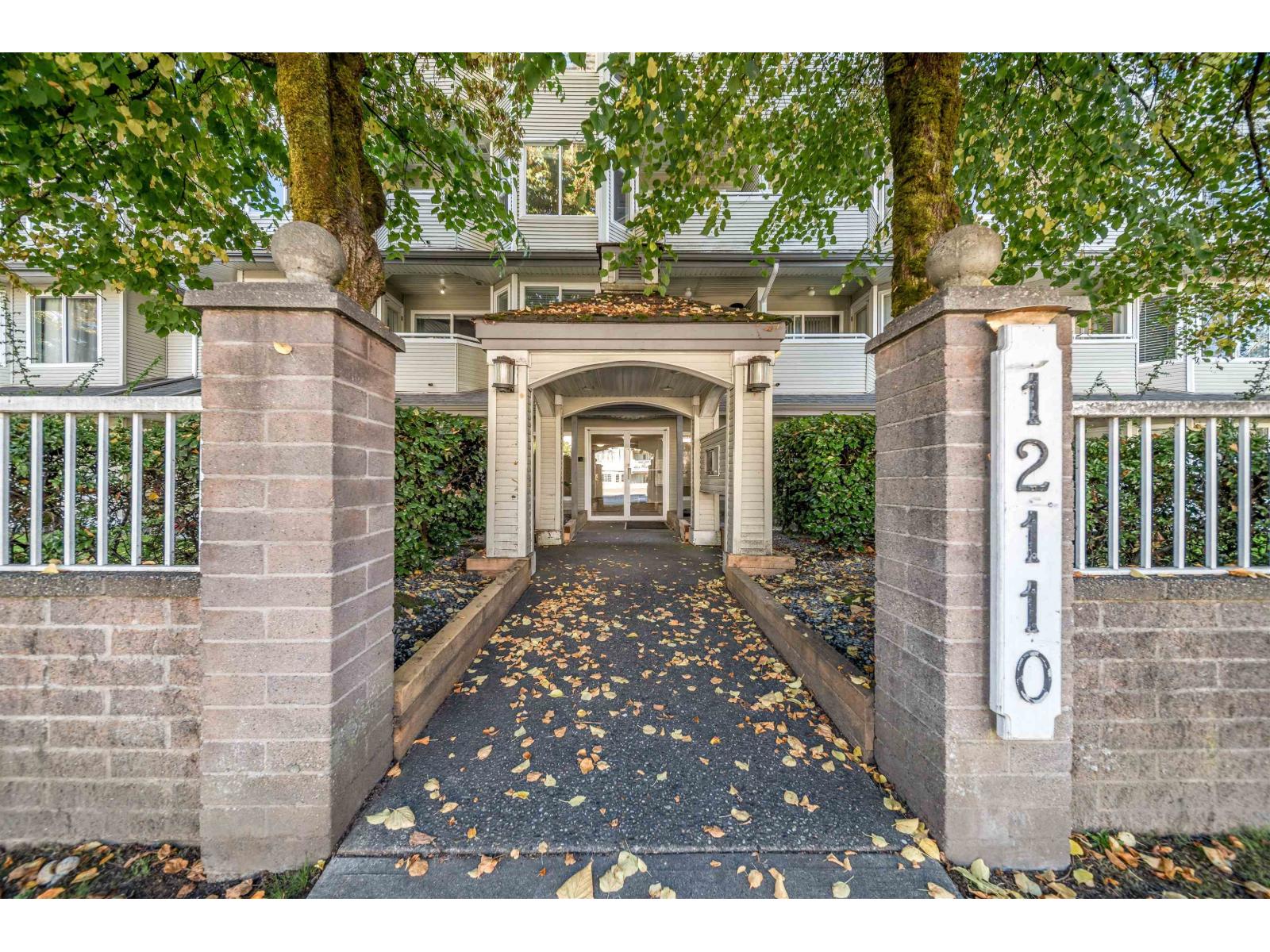 401 12110 80 Avenue, Surrey, British Columbia  V3W 0V2 - Photo 3 - R3055831