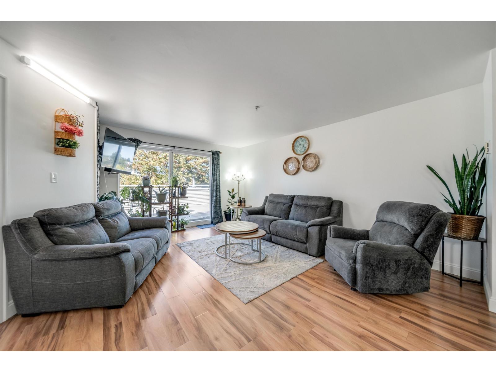 401 12110 80 Avenue, Surrey, British Columbia  V3W 0V2 - Photo 5 - R3055831