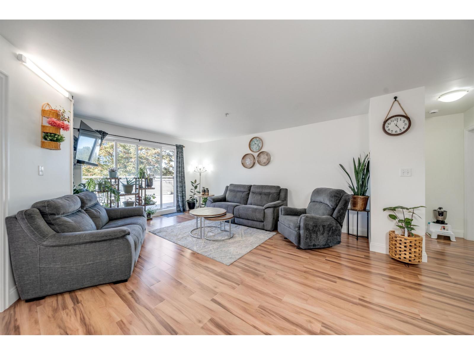 401 12110 80 Avenue, Surrey, British Columbia  V3W 0V2 - Photo 7 - R3055831
