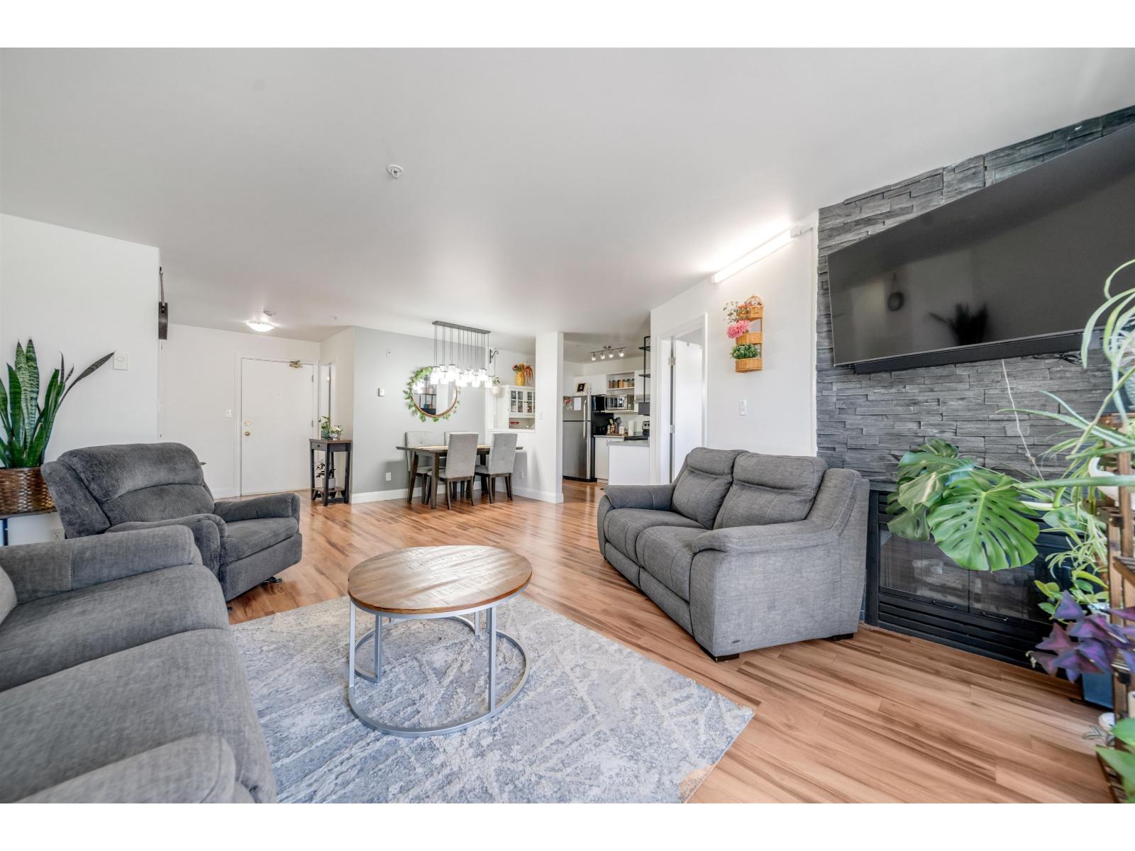 401 12110 80 Avenue, Surrey, British Columbia  V3W 0V2 - Photo 9 - R3055831