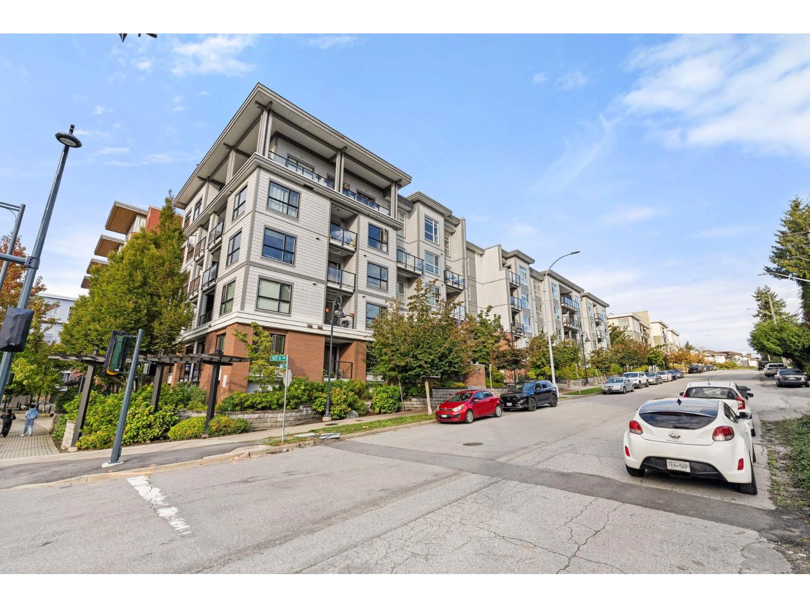 524 13733 107a Avenue, Surrey, British Columbia  V3T 0B7 - Photo 1 - R3056352