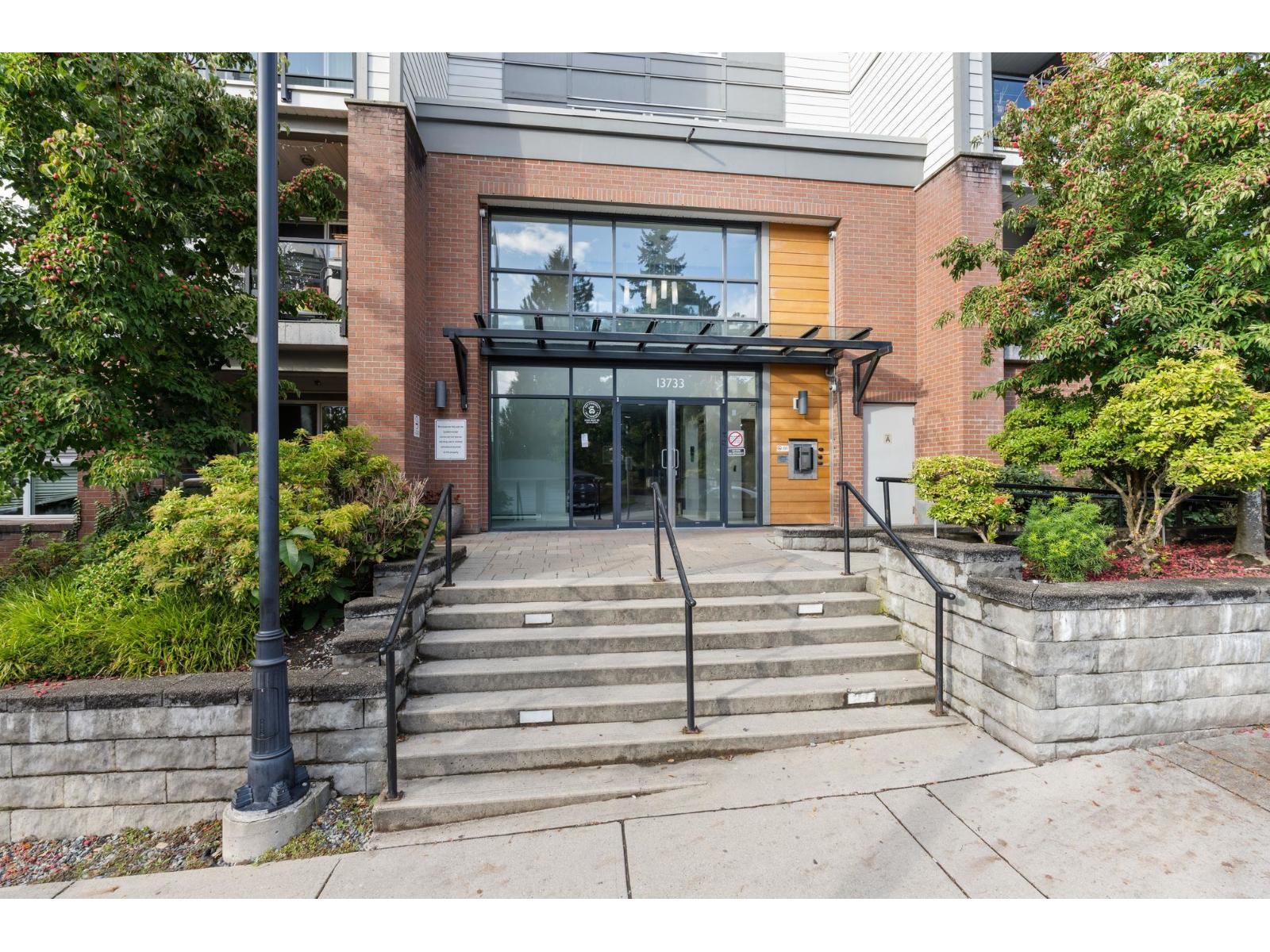 524 13733 107a Avenue, Surrey, British Columbia  V3T 0B7 - Photo 2 - R3056352