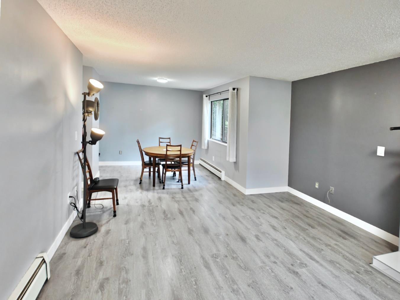 201 13316 Old Yale Road, Surrey, British Columbia  V3T 5J5 - Photo 3 - R3056630