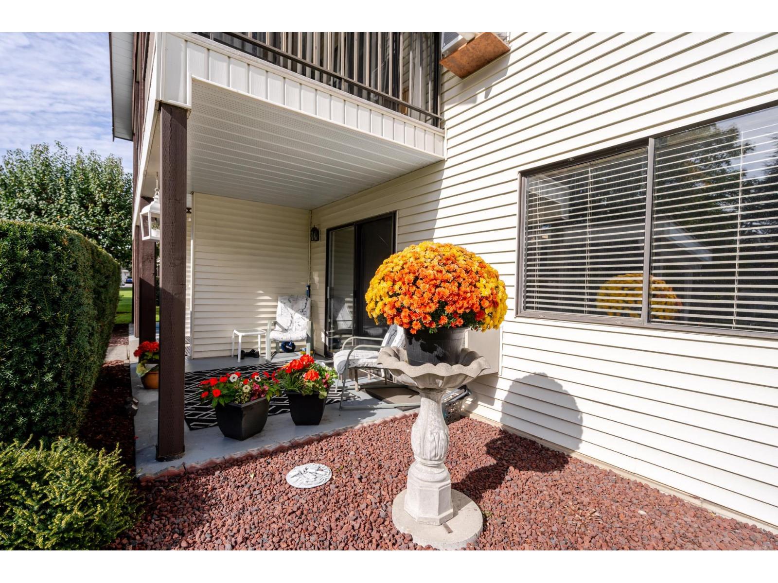 17 32718 Garibaldi Drive, Abbotsford, British Columbia  V2T 5T6 - Photo 5 - R3055248