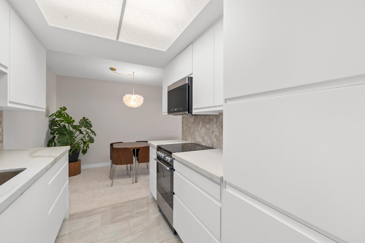 302 15010 Roper Avenue, White Rock, British Columbia  V4B 5A9 - Photo 19 - R3056981