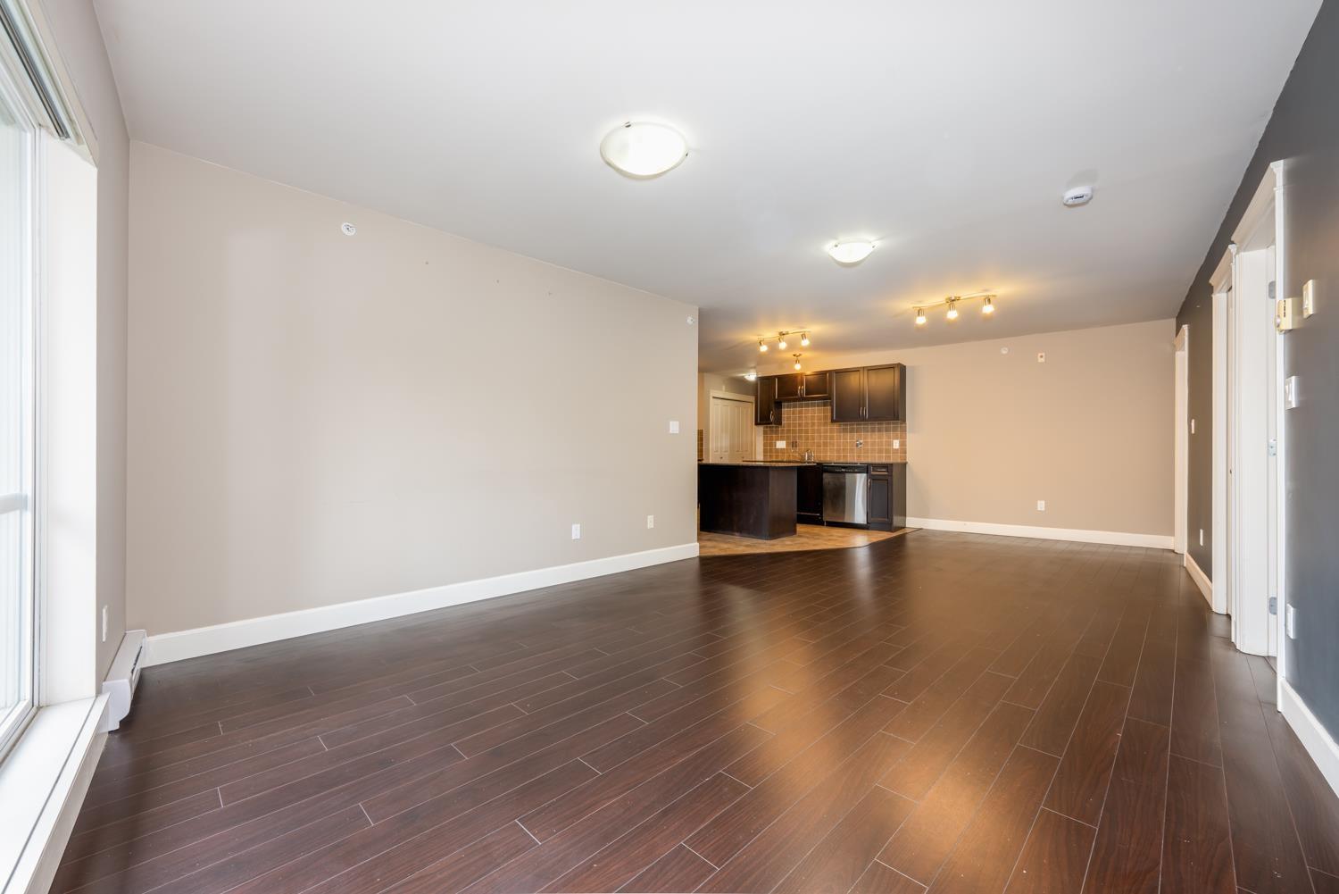 311 12088 75a Avenue, Surrey, British Columbia  V3W 1Y4 - Photo 2 - R3056539