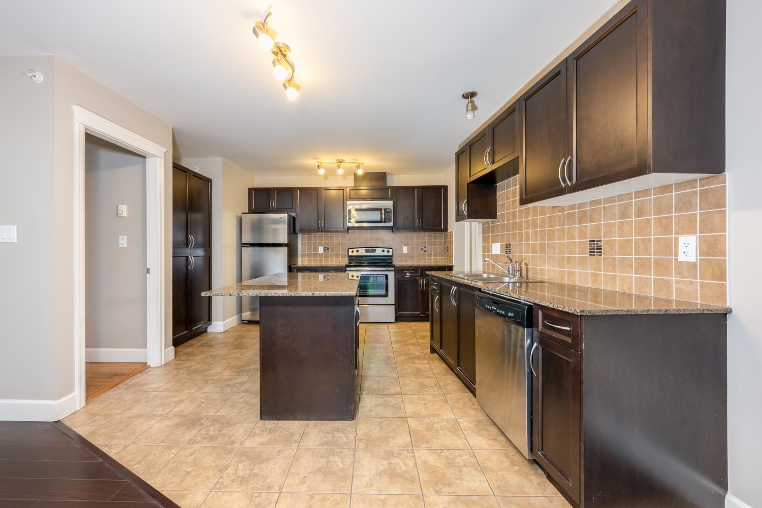 311 12088 75a Avenue, Surrey, British Columbia  V3W 1Y4 - Photo 6 - R3056539
