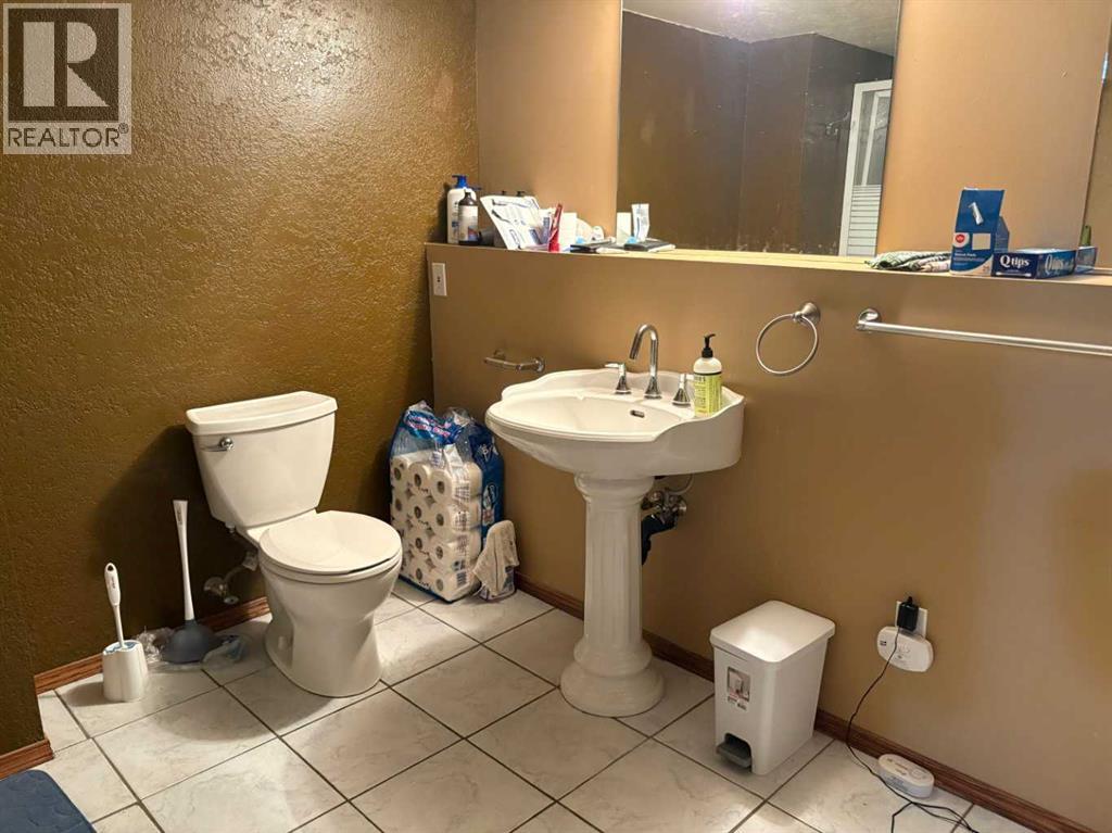 40 Cayuga Crescent W, Lethbridge, Alberta  T1K 5H5 - Photo 14 - A2257888