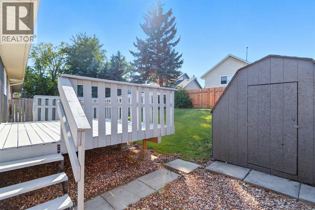 14 Griffiths Avenue, Red Deer, Alberta  T4P 2K7 - Photo 5 - A2254400