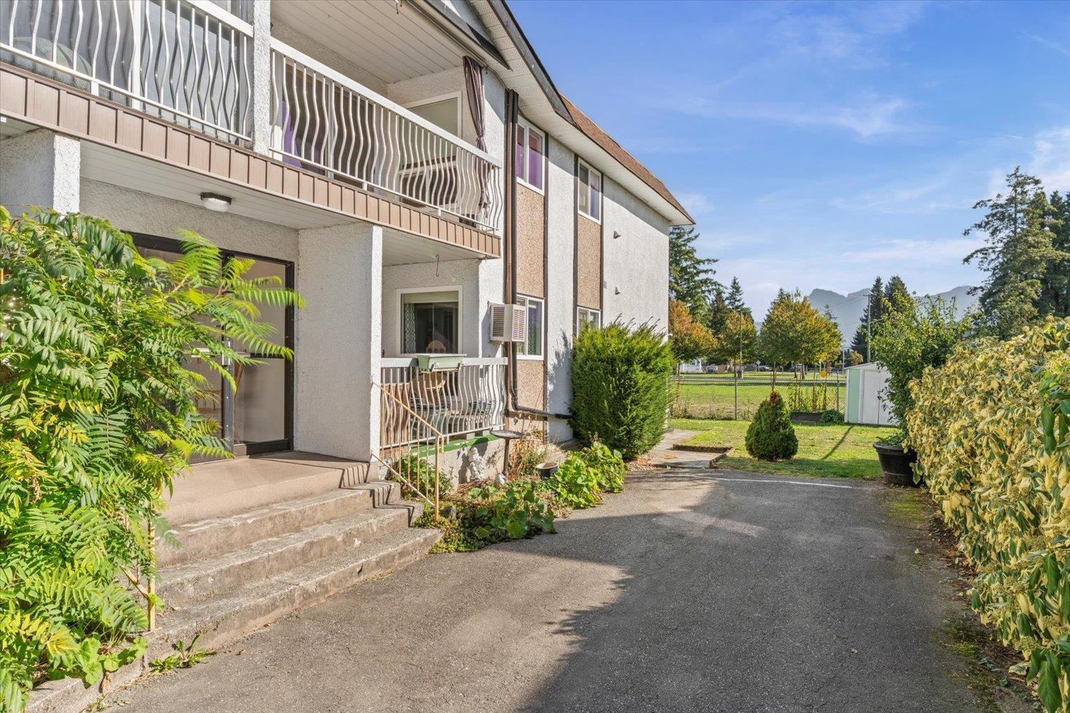 203 9516 Rotary Street, Chilliwack Proper East, Chilliwack, British Columbia  V2P 2W5 - Photo 3 - R3056722