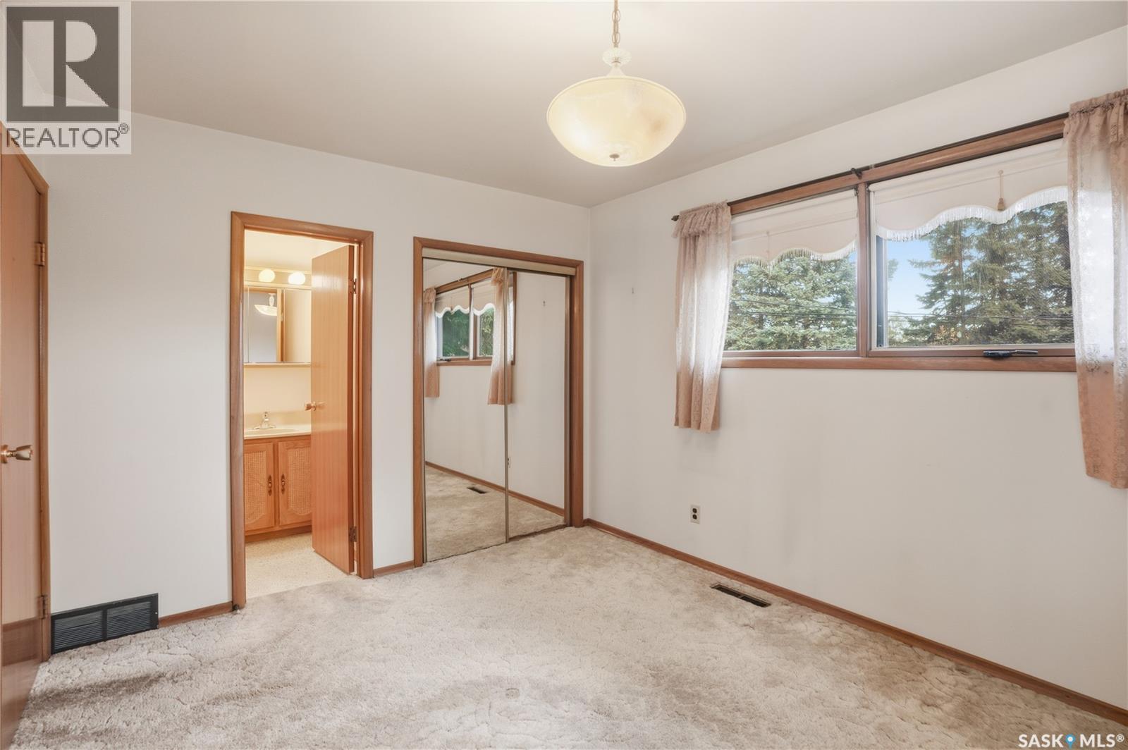 5 Hamilton Place, Saskatoon, Saskatchewan  S7L 3N3 - Photo 15 - SK020509