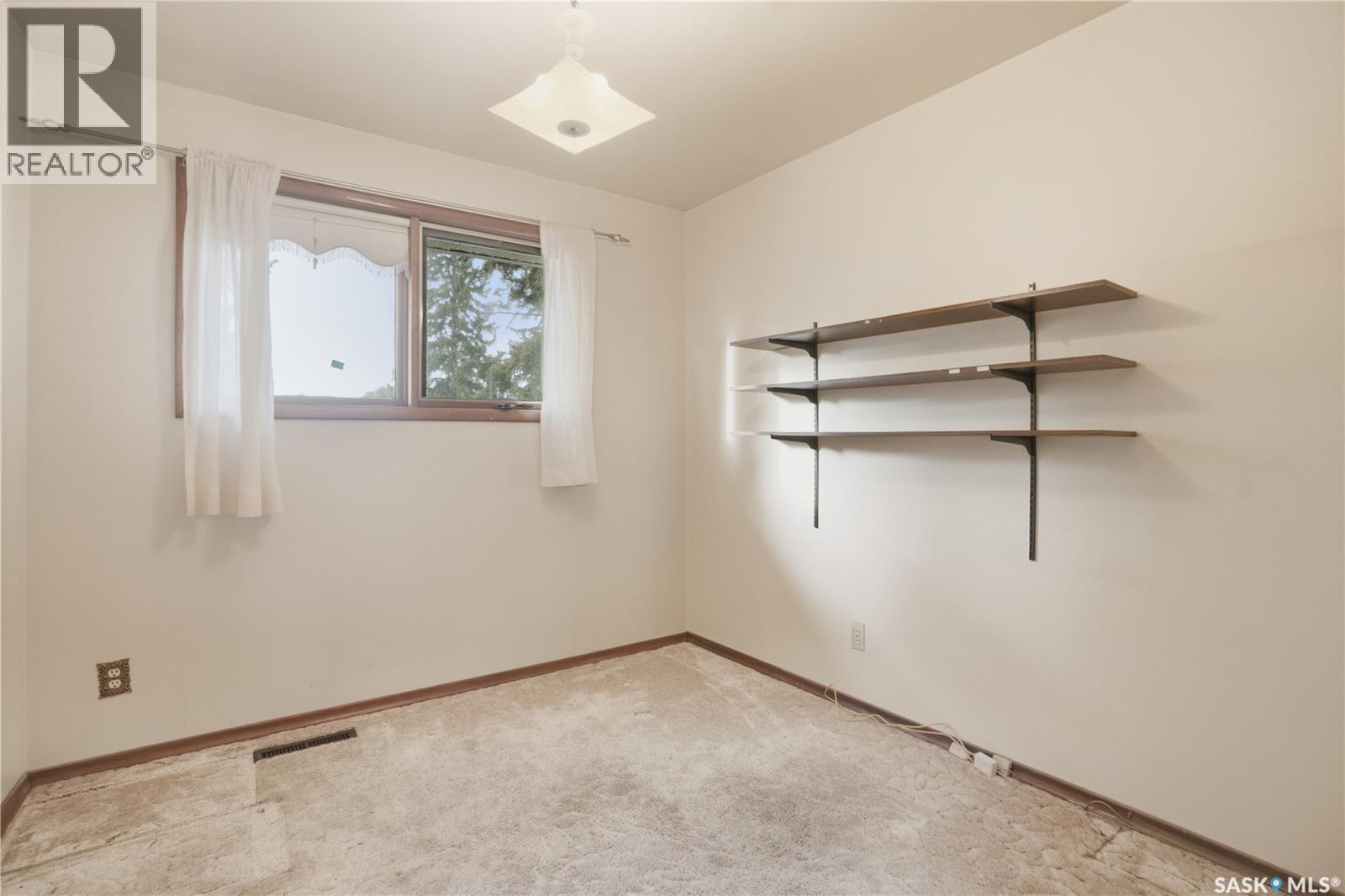 5 Hamilton Place, Saskatoon, Saskatchewan  S7L 3N3 - Photo 17 - SK020509