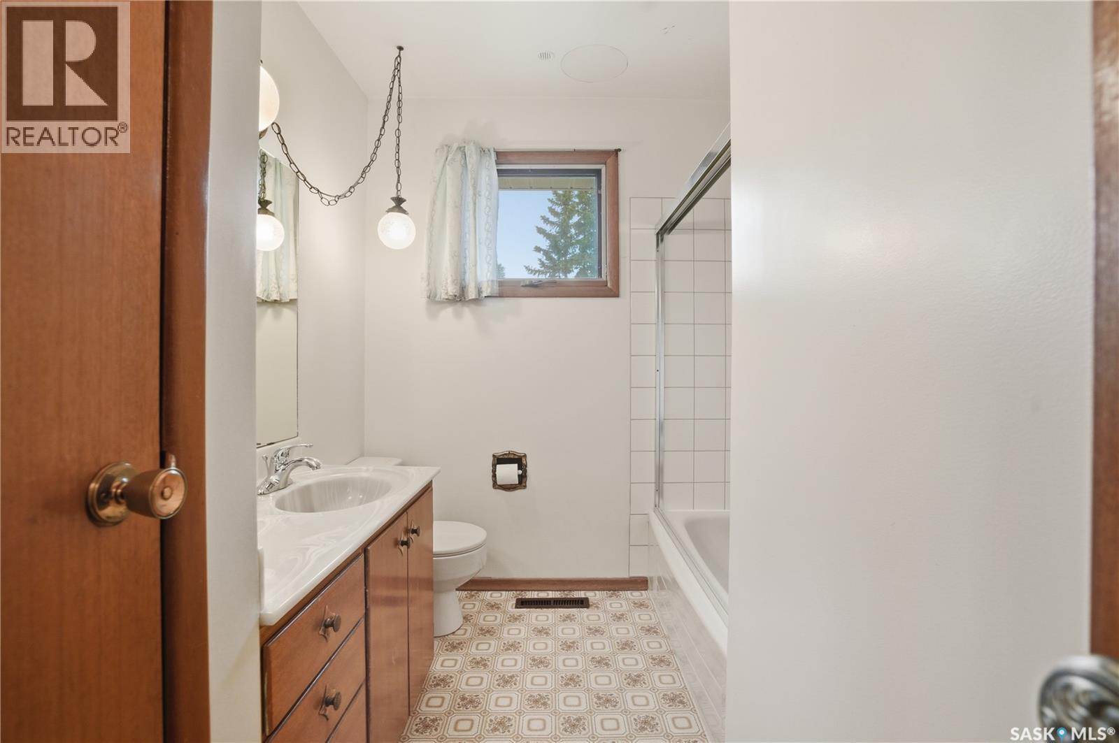 5 Hamilton Place, Saskatoon, Saskatchewan  S7L 3N3 - Photo 20 - SK020509