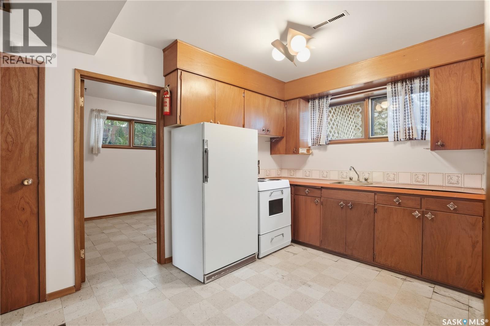 5 Hamilton Place, Saskatoon, Saskatchewan  S7L 3N3 - Photo 23 - SK020509