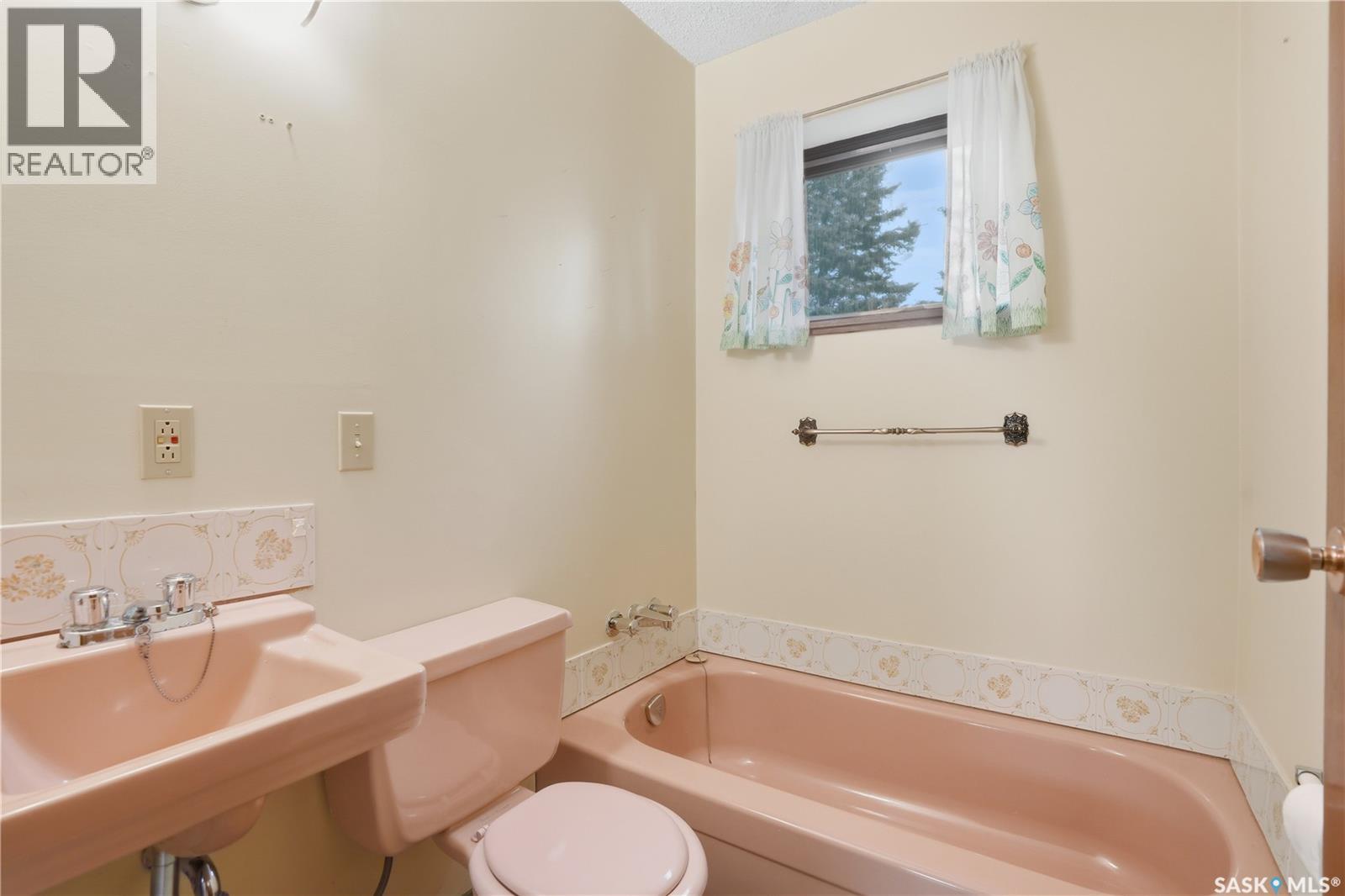 5 Hamilton Place, Saskatoon, Saskatchewan  S7L 3N3 - Photo 33 - SK020509
