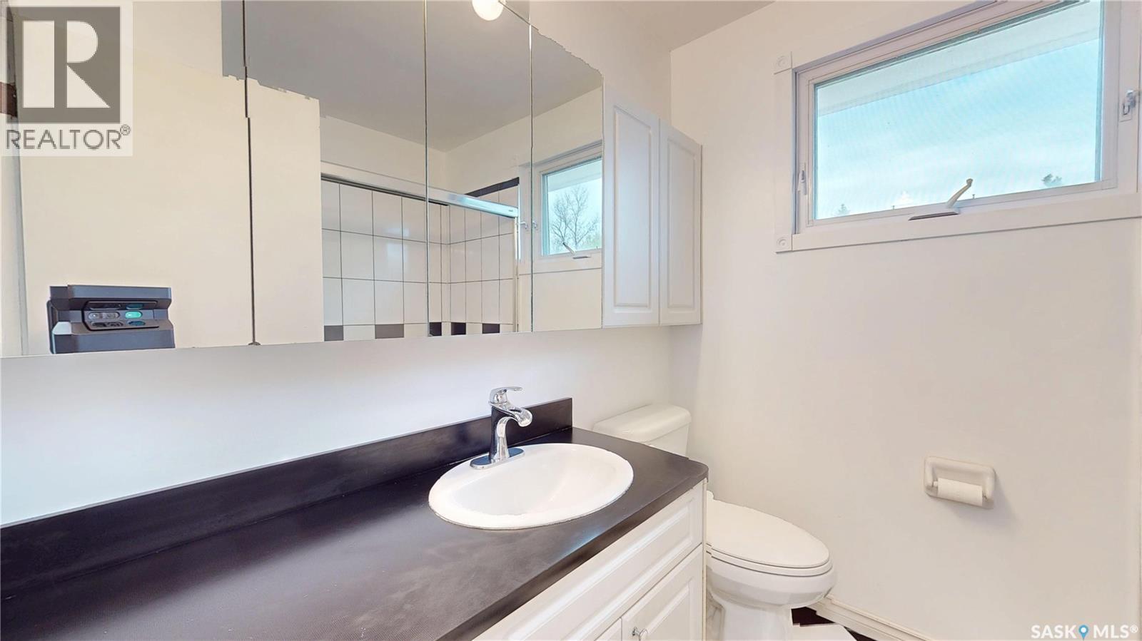 88 Cambridge Avenue, Regina, Saskatchewan  S4N 0L1 - Photo 16 - SK020492