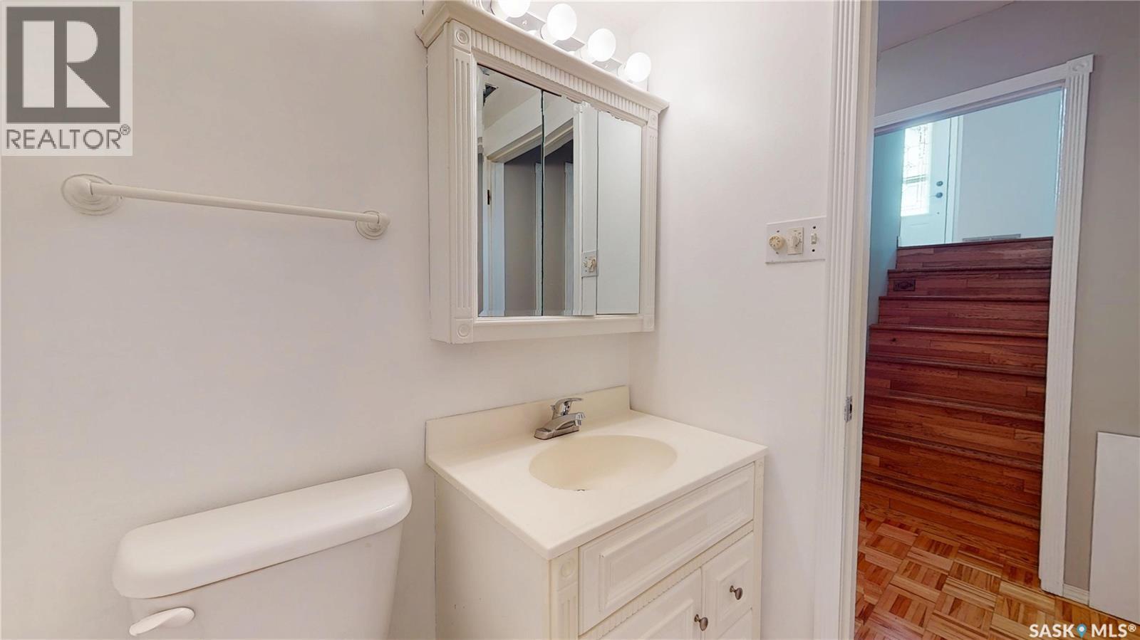 88 Cambridge Avenue, Regina, Saskatchewan  S4N 0L1 - Photo 18 - SK020492