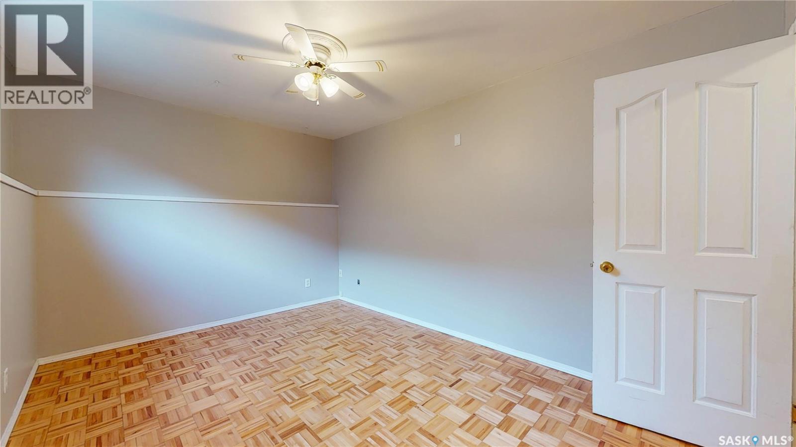 88 Cambridge Avenue, Regina, Saskatchewan  S4N 0L1 - Photo 21 - SK020492