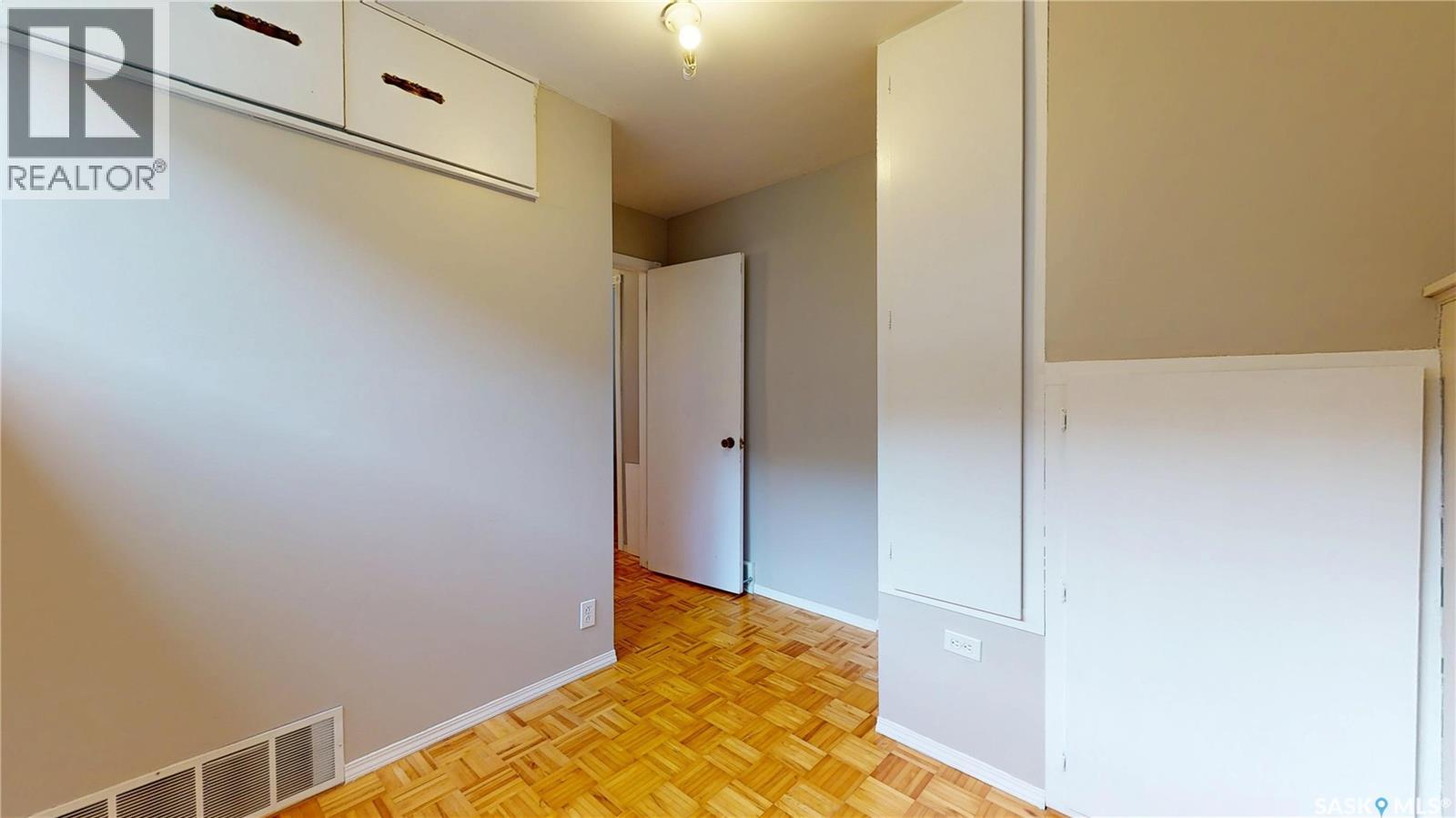 88 Cambridge Avenue, Regina, Saskatchewan  S4N 0L1 - Photo 26 - SK020492