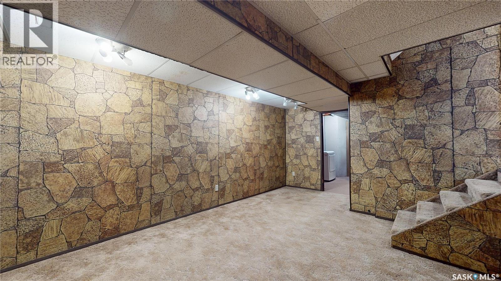88 Cambridge Avenue, Regina, Saskatchewan  S4N 0L1 - Photo 29 - SK020492