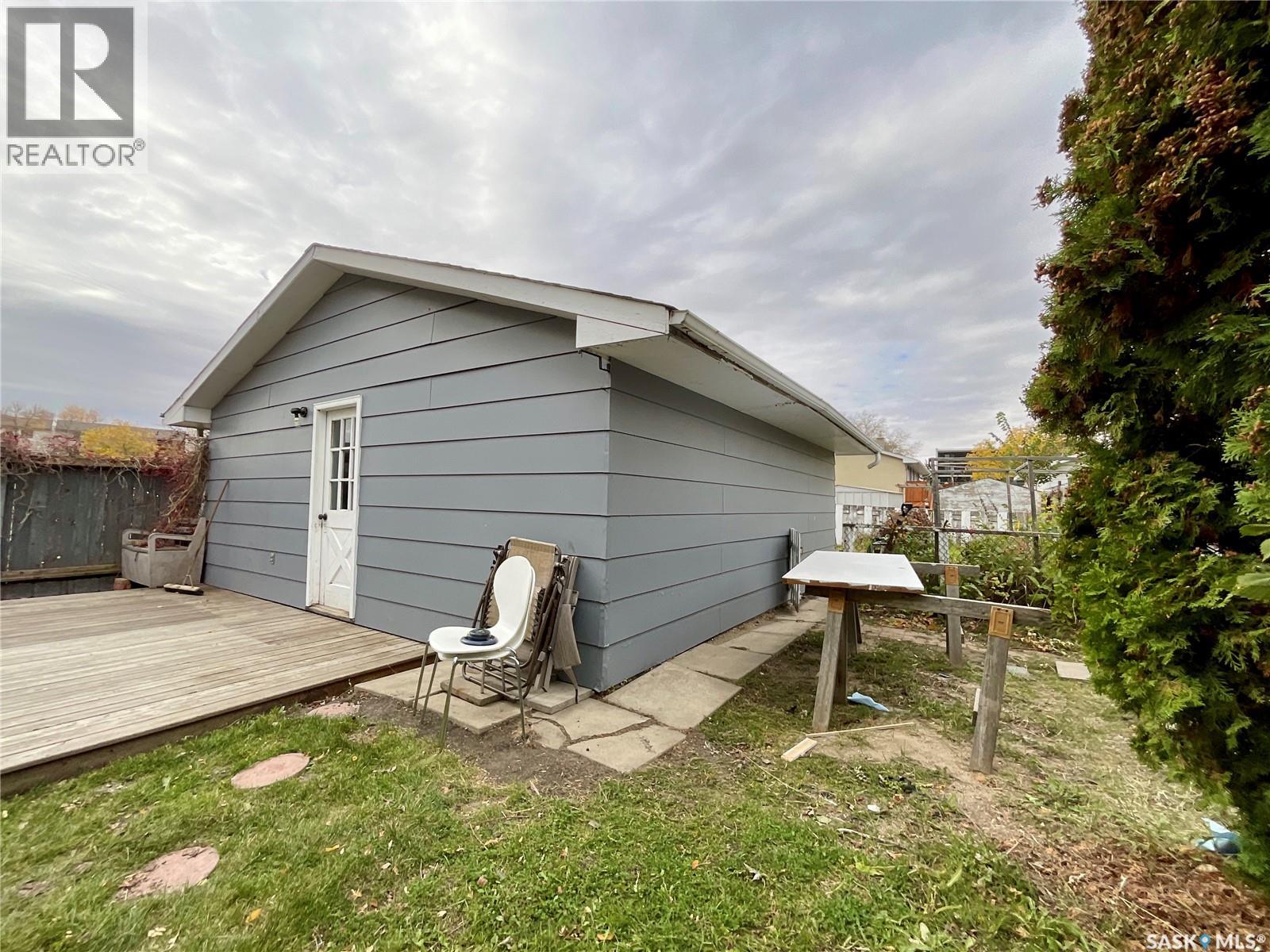 88 Cambridge Avenue, Regina, Saskatchewan  S4N 0L1 - Photo 43 - SK020492