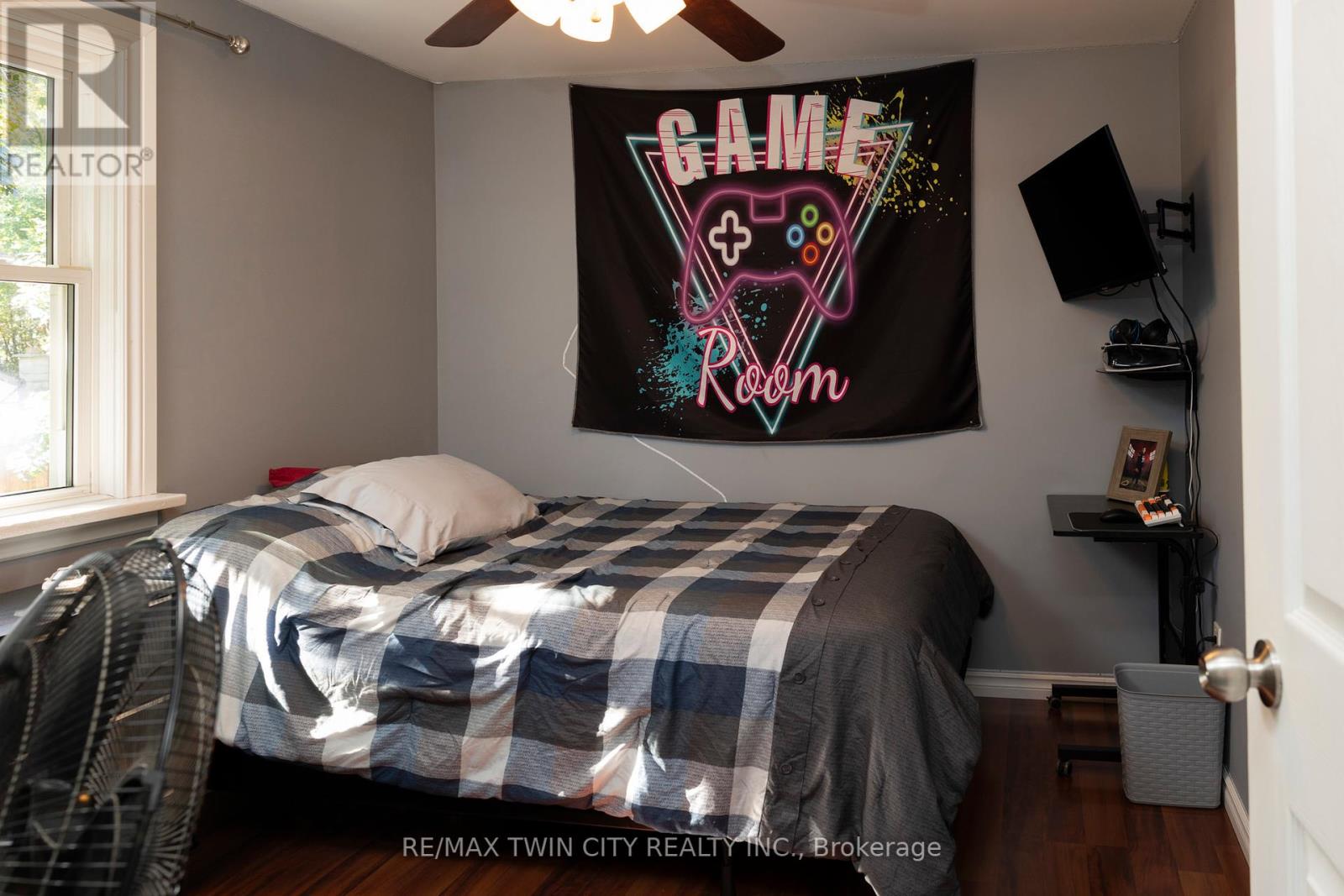 92 Sovereign Street W, Norfolk, Ontario  N0E 1Y0 - Photo 15 - X12454112