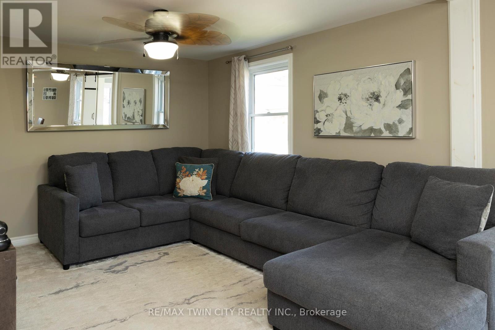 92 Sovereign Street W, Norfolk, Ontario  N0E 1Y0 - Photo 7 - X12454112