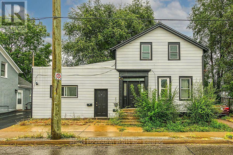 43 CENTRE STREET, St. Catharines, Ontario