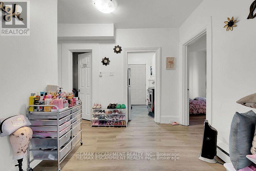 43 Centre Street, St. Catharines, Ontario  L2R 3A8 - Photo 31 - X12454138