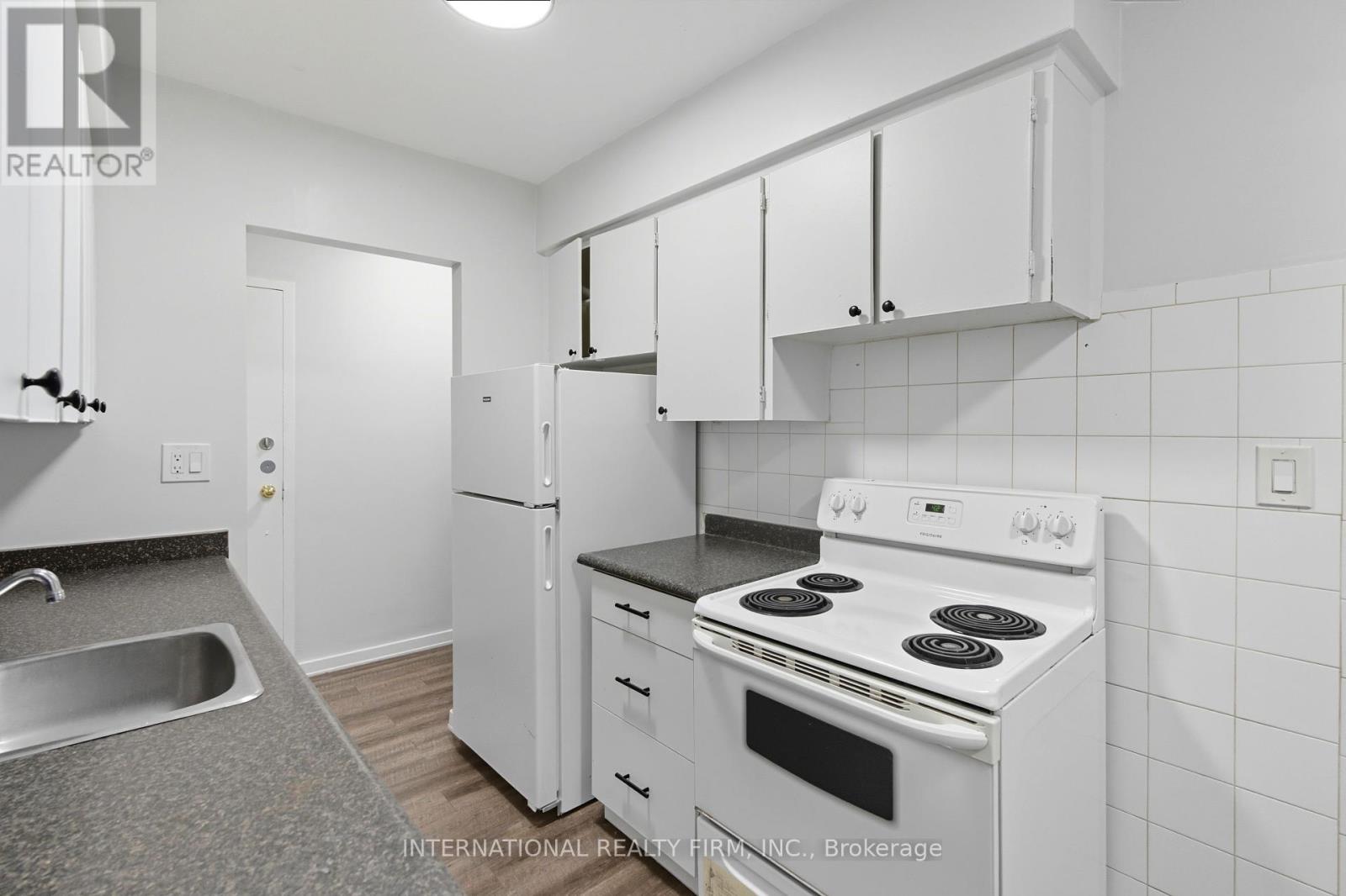 103 Emerald Street S, Hamilton, Ontario  L8N 2V4 - Photo 18 - X12454164