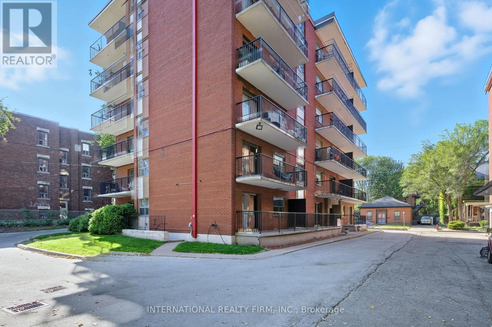 103 Emerald Street S, Hamilton, Ontario  L8N 2V4 - Photo 36 - X12454164
