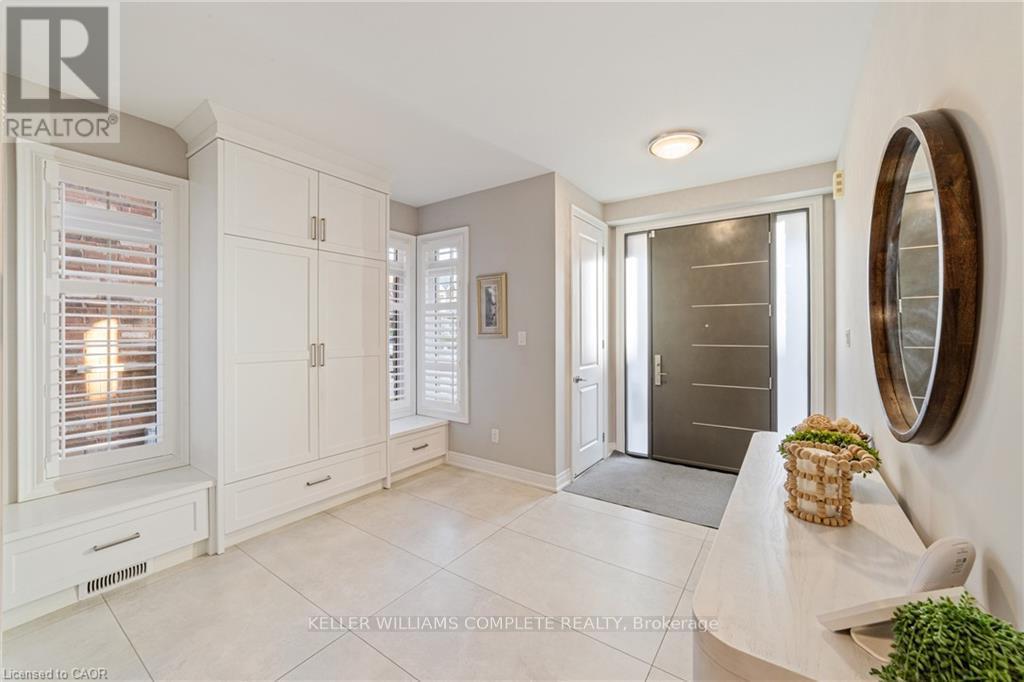 24 Macbean Crescent, Hamilton, Ontario  L8B 0S5 - Photo 4 - X12454176