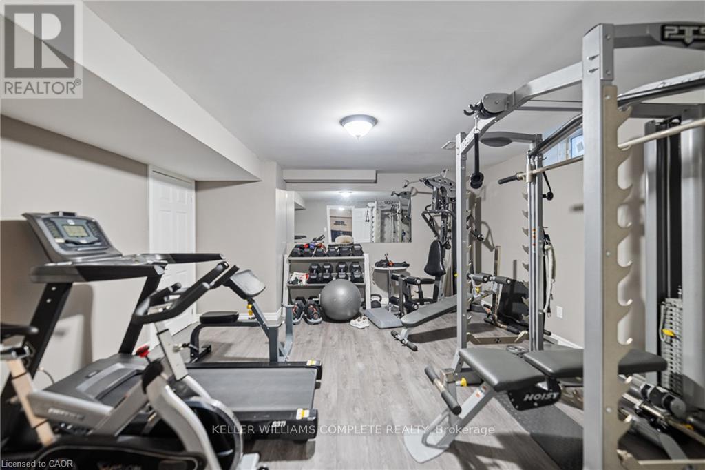 24 Macbean Crescent, Hamilton, Ontario  L8B 0S5 - Photo 42 - X12454176
