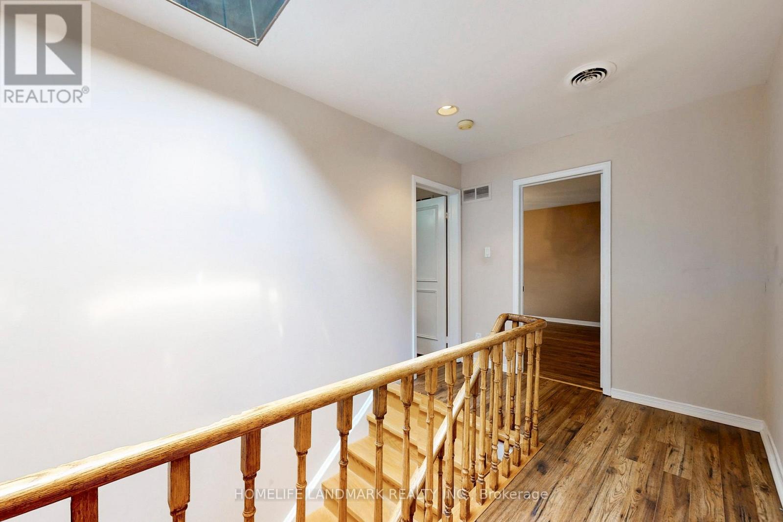 147 Mossgrove Trail, Toronto, Ontario  M2L 2W6 - Photo 20 - C12454211