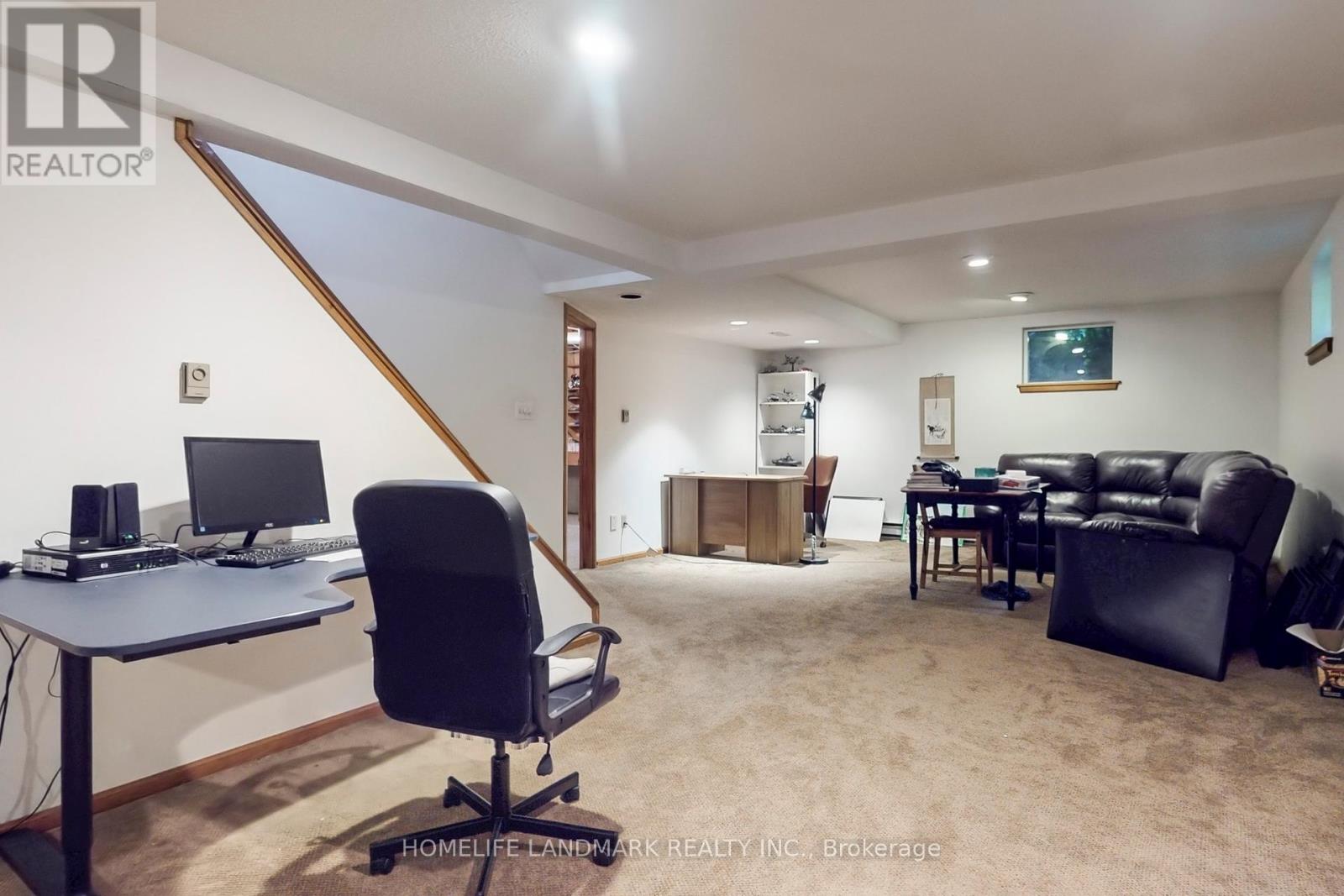 147 Mossgrove Trail, Toronto, Ontario  M2L 2W6 - Photo 37 - C12454211