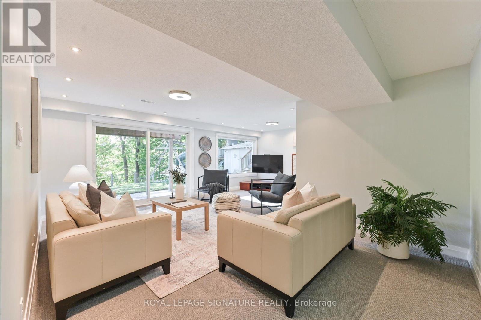195 Sweeney Drive, Toronto, Ontario  M4A 1V5 - Photo 19 - C12454221