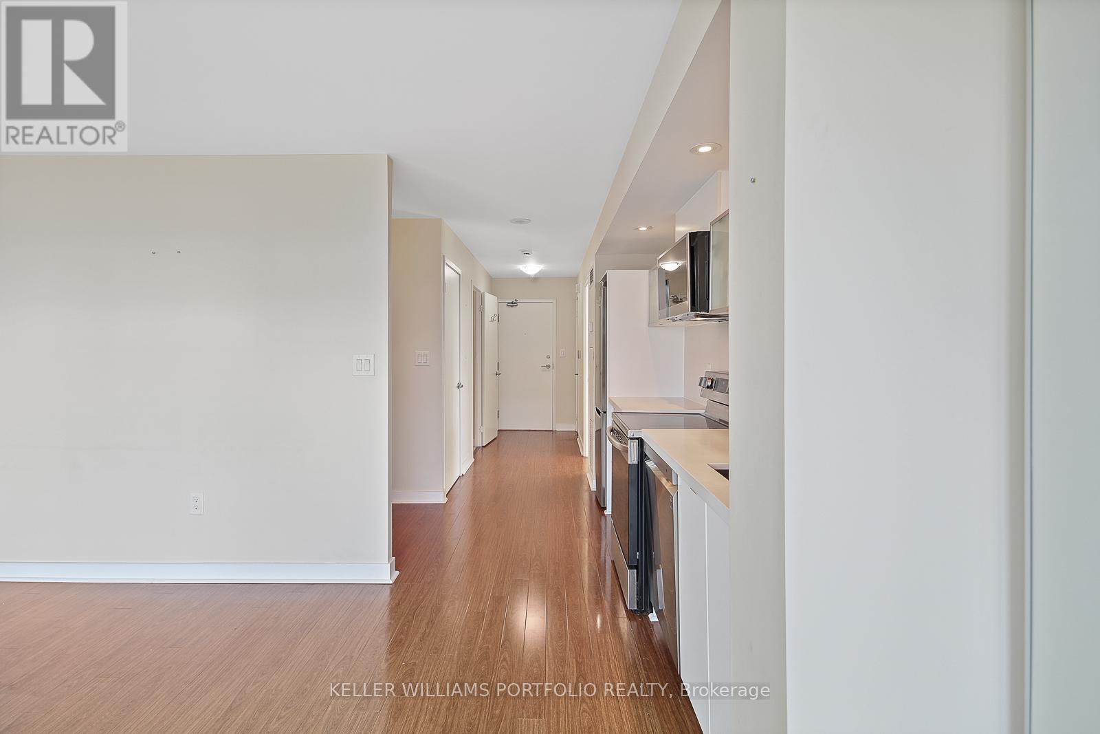 1918 - 4k Spadina Avenue, Toronto, Ontario  M5V 3Y9 - Photo 12 - C12454244