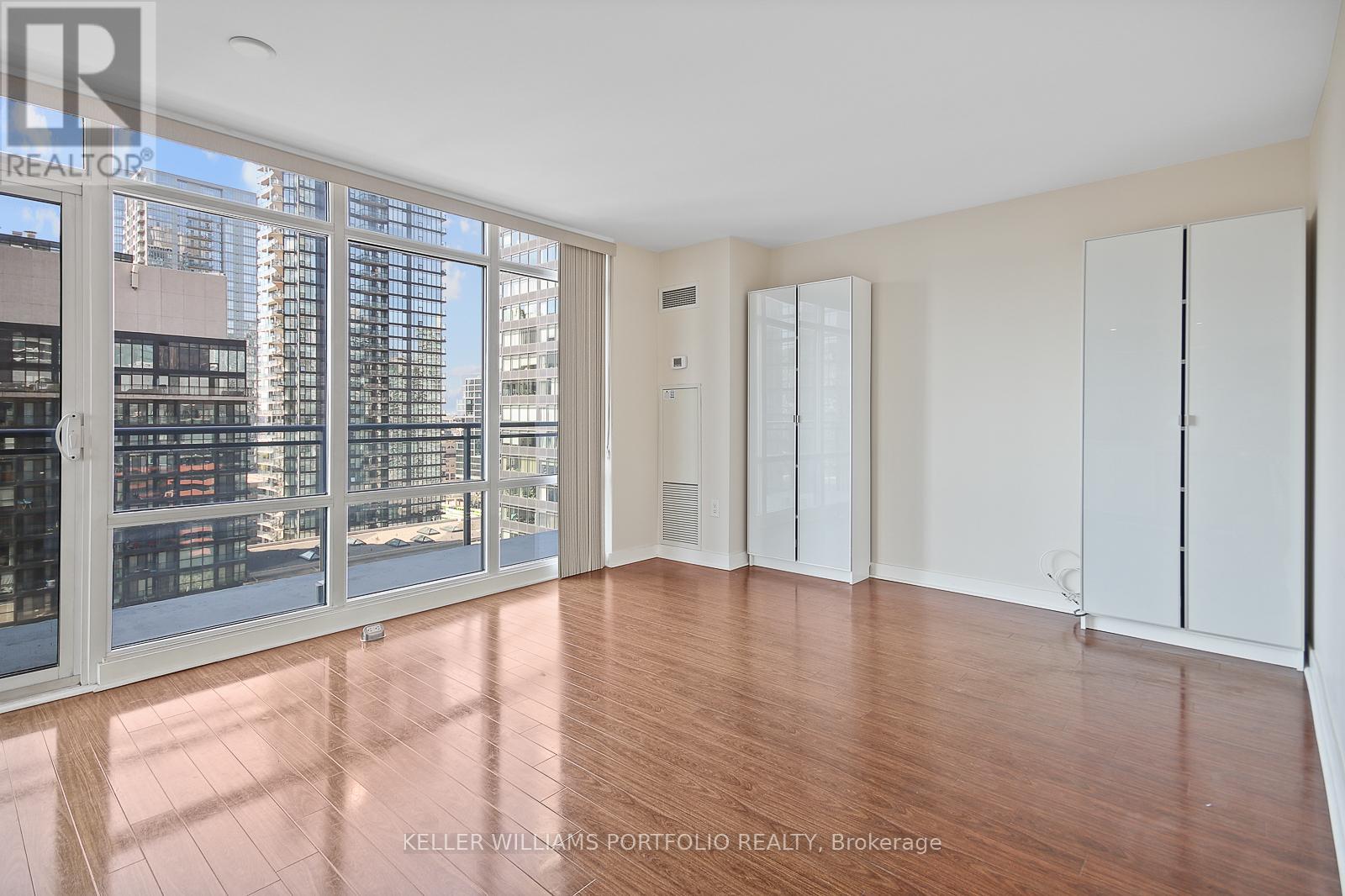 1918 - 4k Spadina Avenue, Toronto, Ontario  M5V 3Y9 - Photo 13 - C12454244