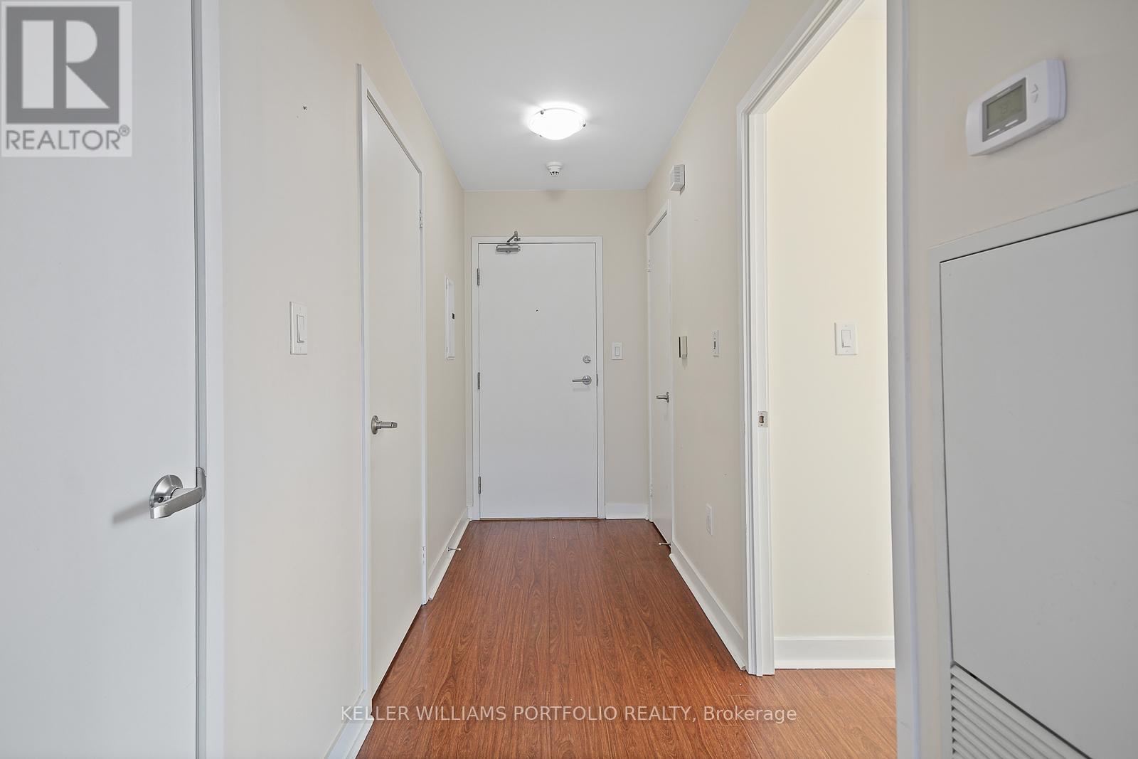 1918 - 4k Spadina Avenue, Toronto, Ontario  M5V 3Y9 - Photo 3 - C12454244