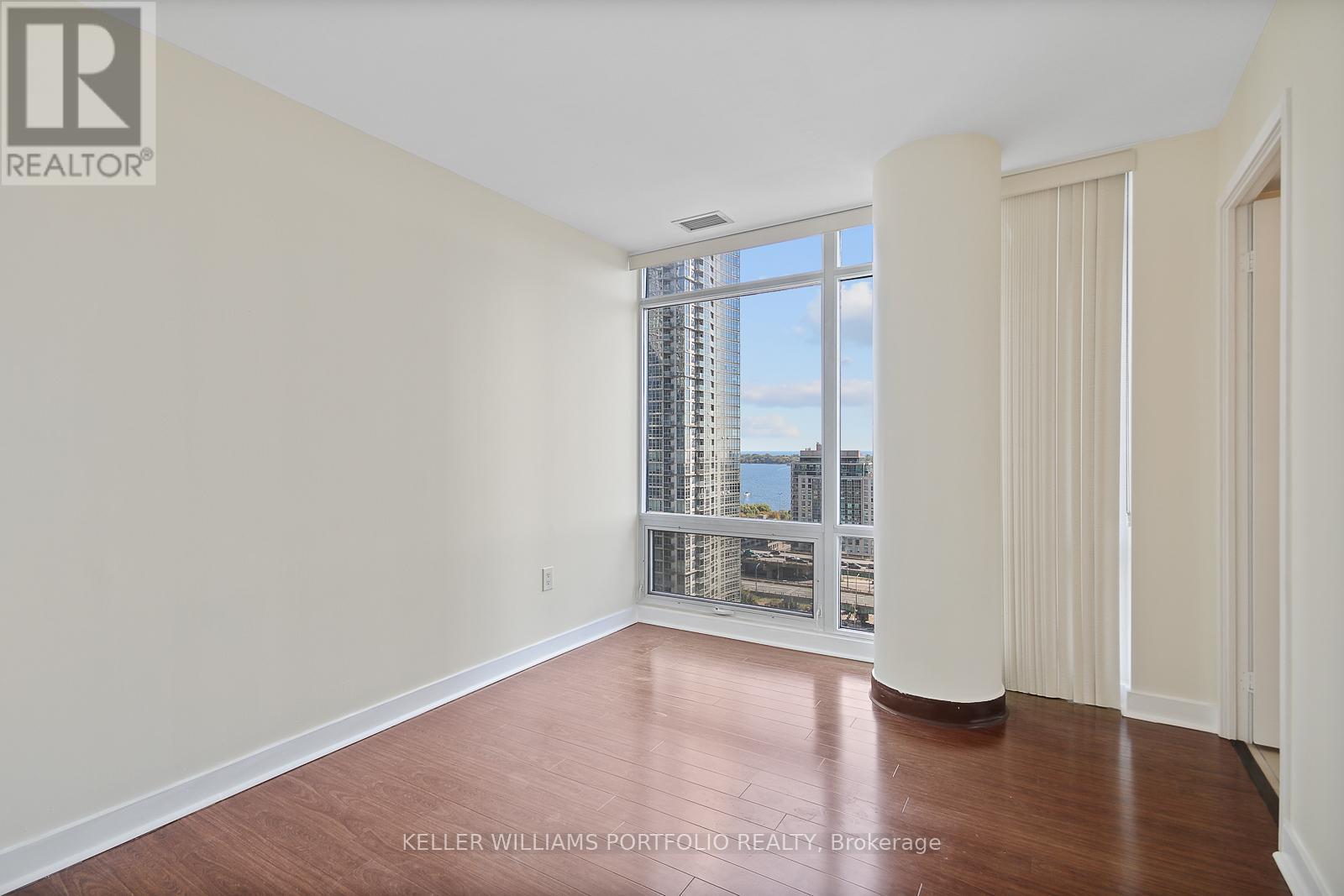 1918 - 4k Spadina Avenue, Toronto, Ontario  M5V 3Y9 - Photo 30 - C12454244
