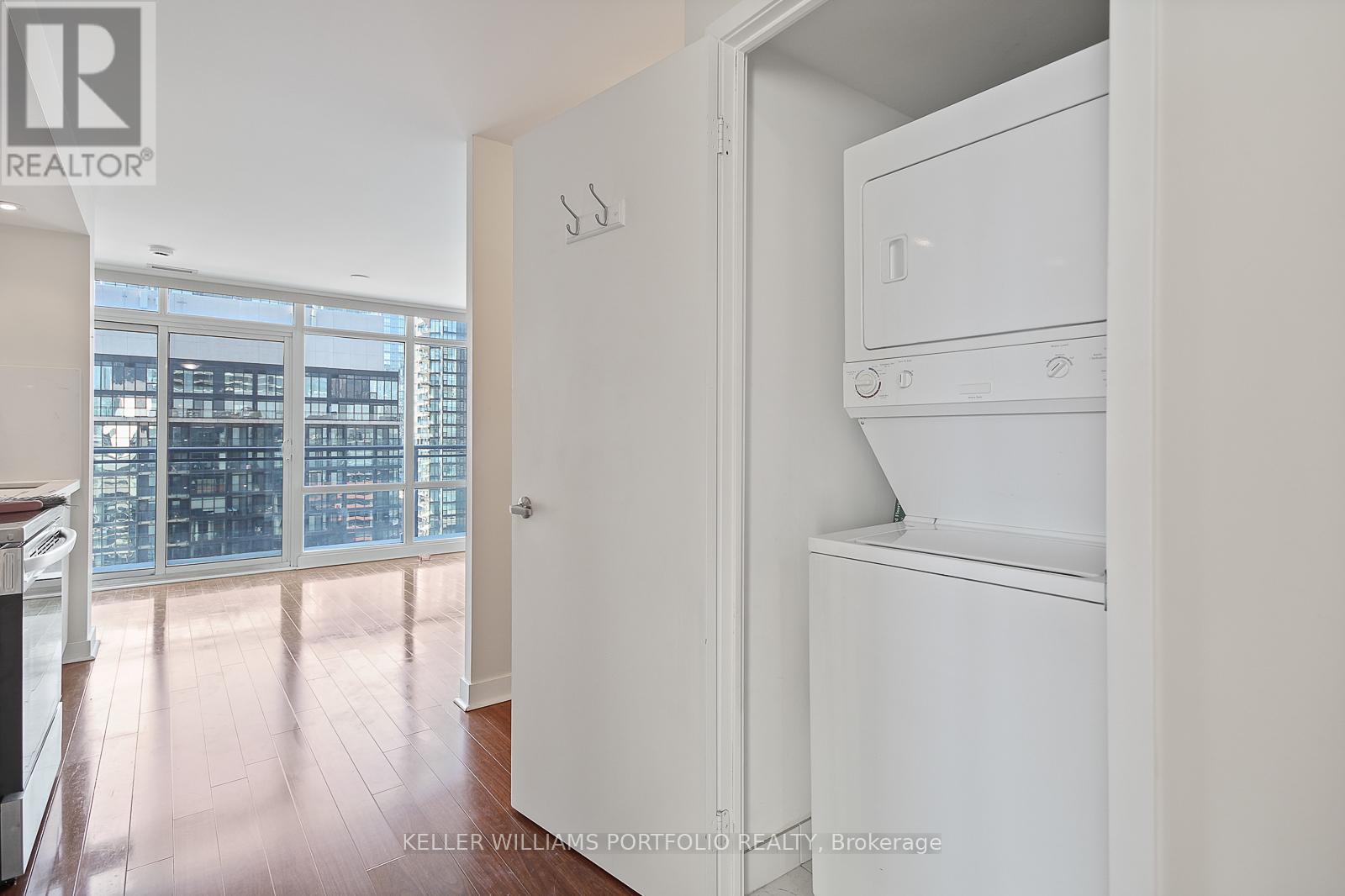 1918 - 4k Spadina Avenue, Toronto, Ontario  M5V 3Y9 - Photo 32 - C12454244
