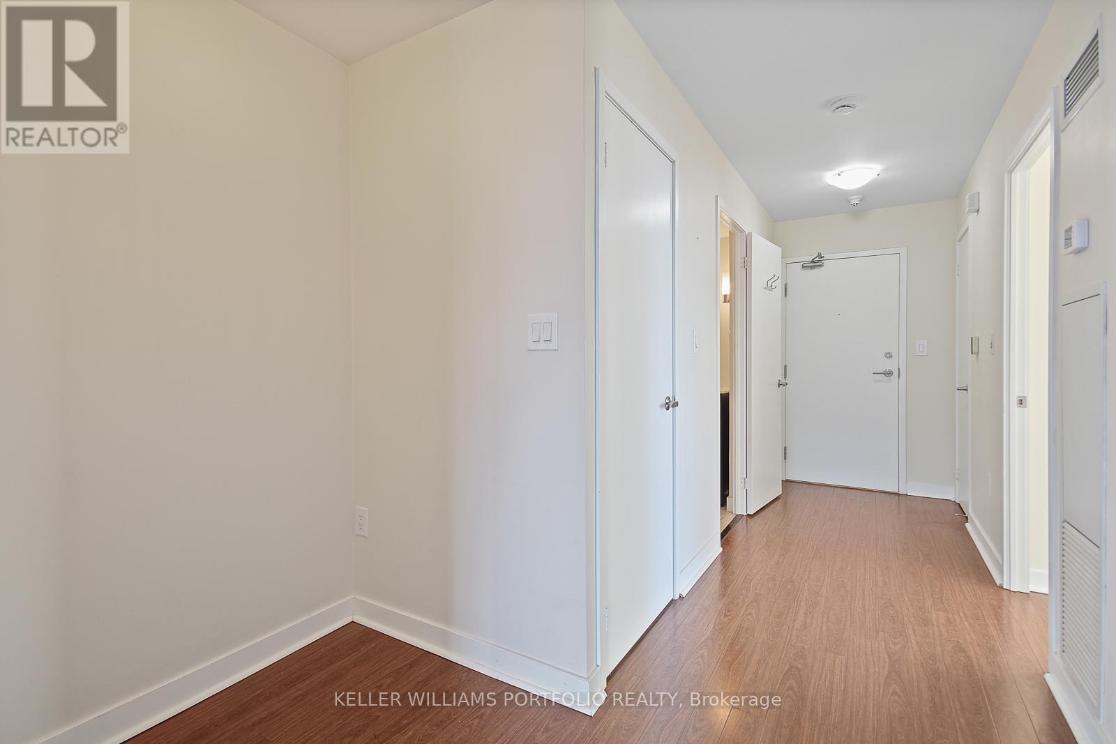 1918 - 4k Spadina Avenue, Toronto, Ontario  M5V 3Y9 - Photo 8 - C12454244